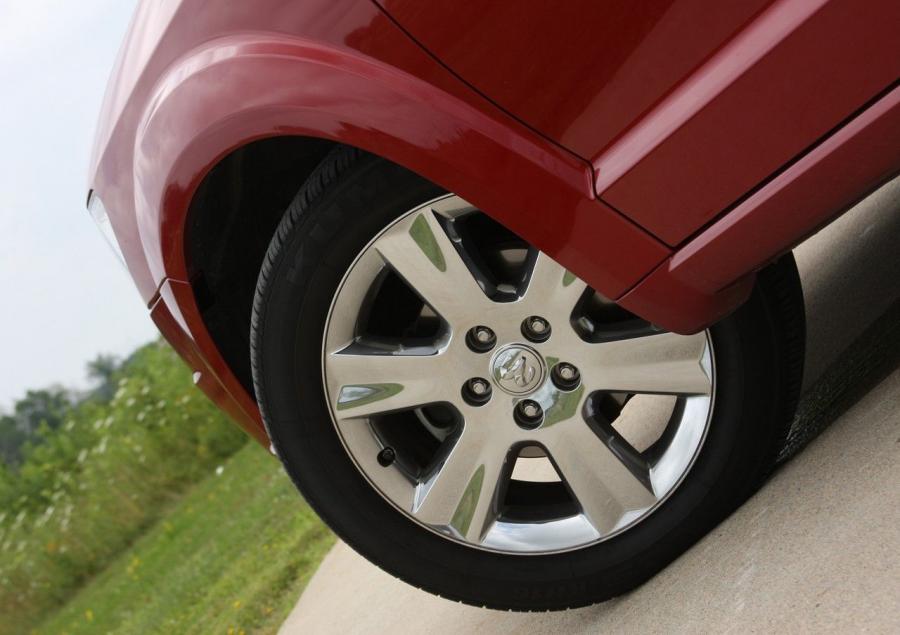  Dodge Journey R/T 2009 года  (фото 2 из 31)